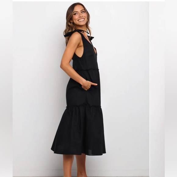 Petal & Pup Black Linen Blend Tiered Dress - Picture 6 of 9